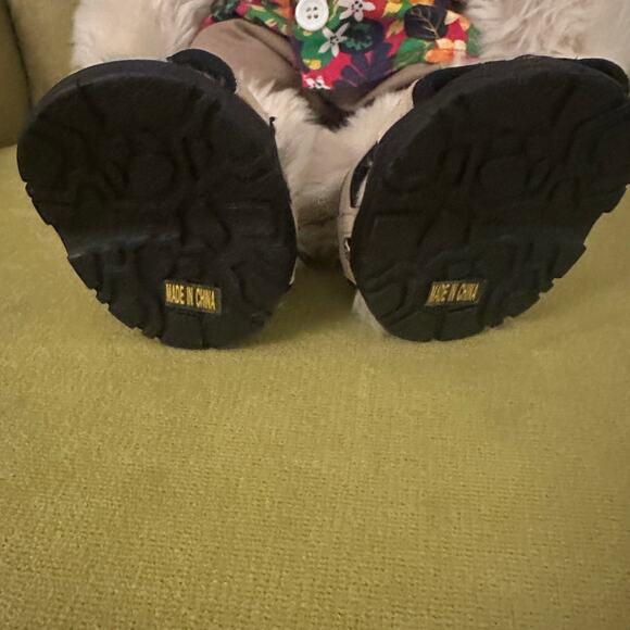 Build a Bear Workshop BAB Dog with Hawaiian Shirt, Safari Khaki Shorts & Sandals - Picture 6 of 10